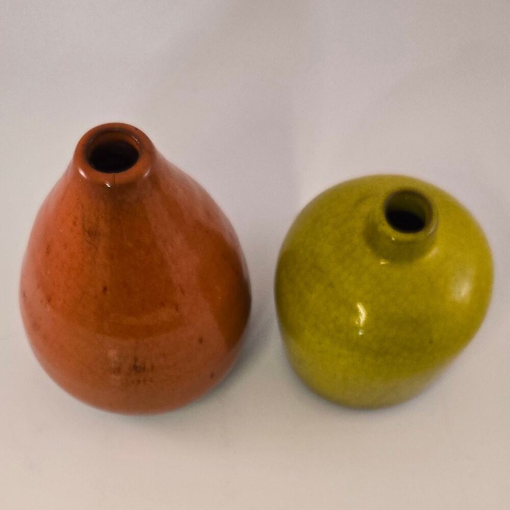 Colorful Ceramic Bud Vases Set of 2 MCM Style Decor Orange Yellow 6" and 4" - Picture 3 of 5
